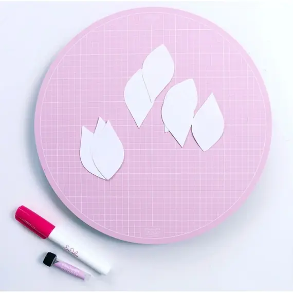 Sue Daley Pink 16in (40.6cms) Self Healing Rotating Cutting Mat