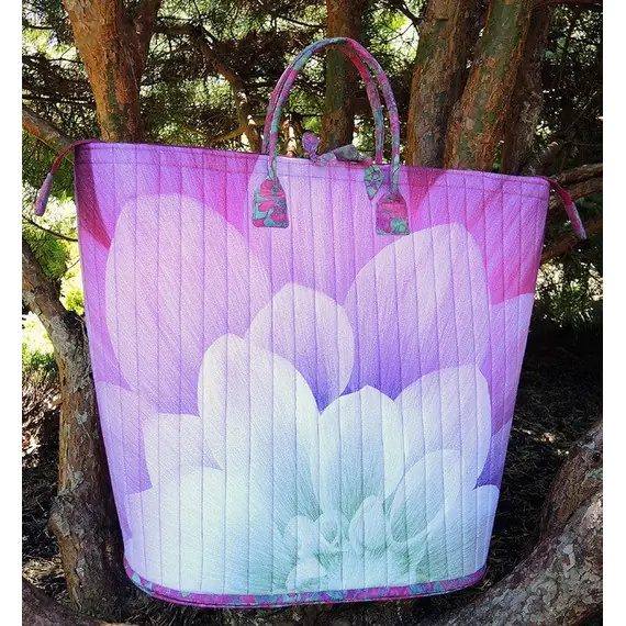 Happy Hauler Bag Pattern AT640 by Aunties Two - Completed bag featuring a dream big panel