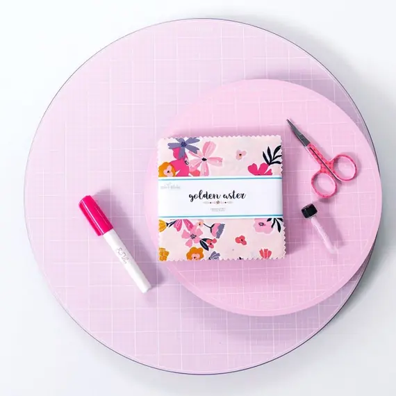 Sue Daley Pink 16in (40.6cms) Self Healing Rotating Cutting Mat
